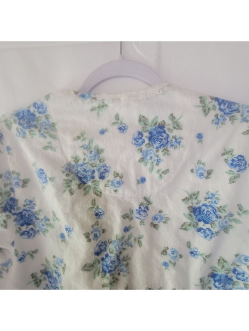 Vtg Casual Nights Blue Floral Cotton Flannel Nightgown Size Small Lace Pintucks - Picture 10 of 11